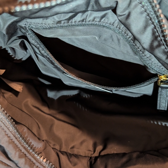 Marc Jacobs Quilted Mini Nylon Tote Black with Gold Chain. COA  Excellent - Picture 7 of 10